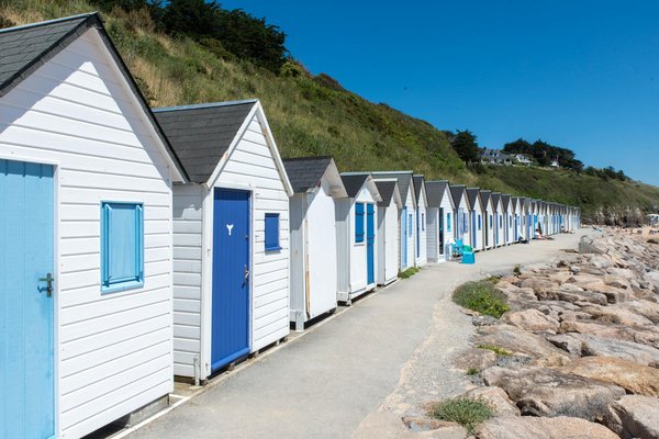 What Surprising Destinations in the UK Are Perfect for a Unique Travel Experience?